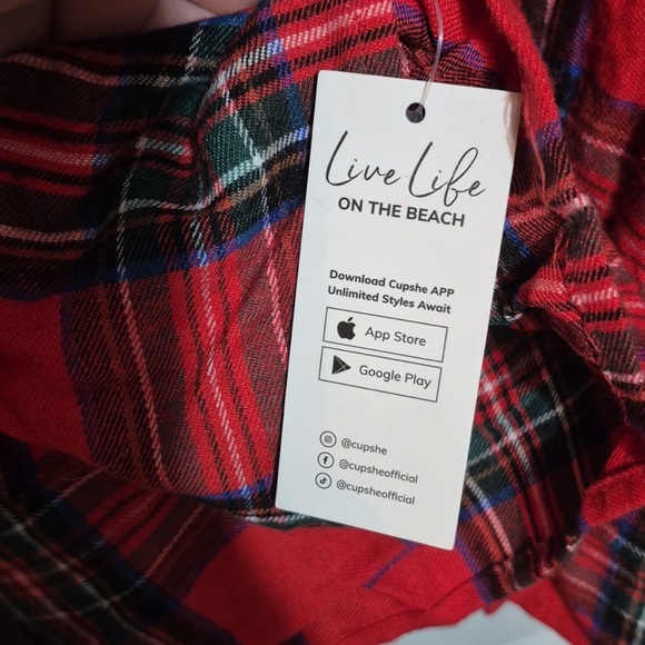 Cupshe Christmas Skirt - Picture 2 of 4